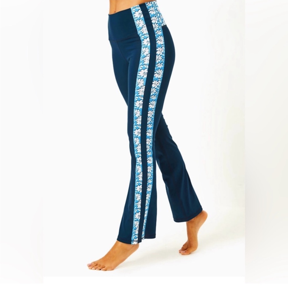 Lilly Pulitzer Navy Blue Wide Leg Pants with Floral Stripe